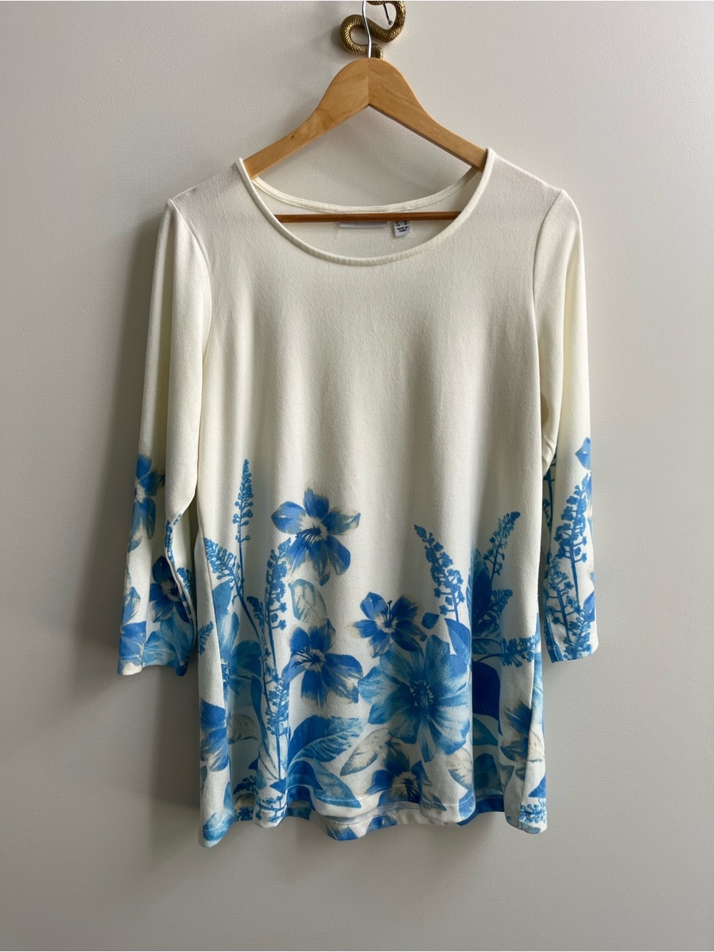 Susan Graver Floral Print Soft Knit Long Sleeve Sweater Cream Blue S